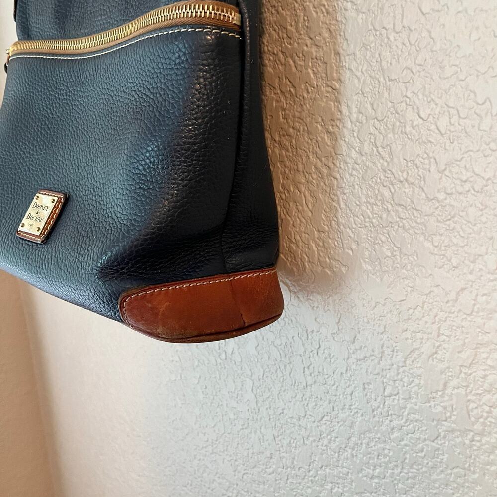Dooney & Bourke Navy Brown Leather Crossbody Purse Bag Compartments Brass - Picture 3 of 8